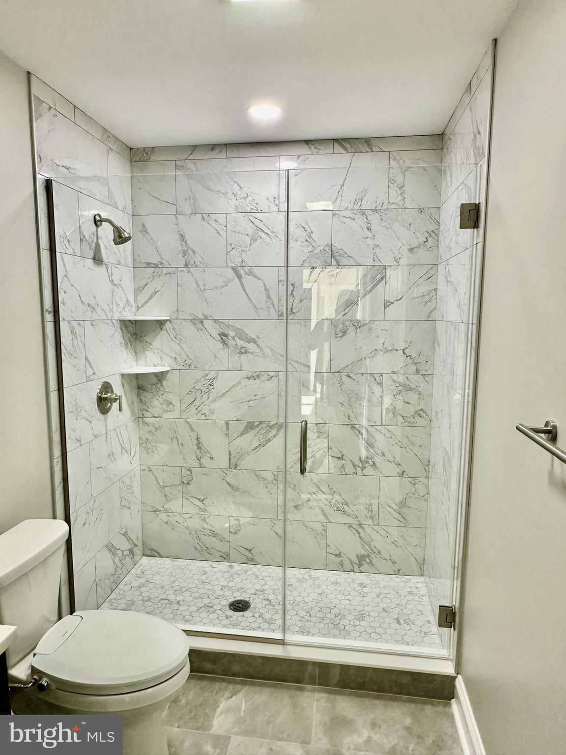 SUNSET POINTE - Residential