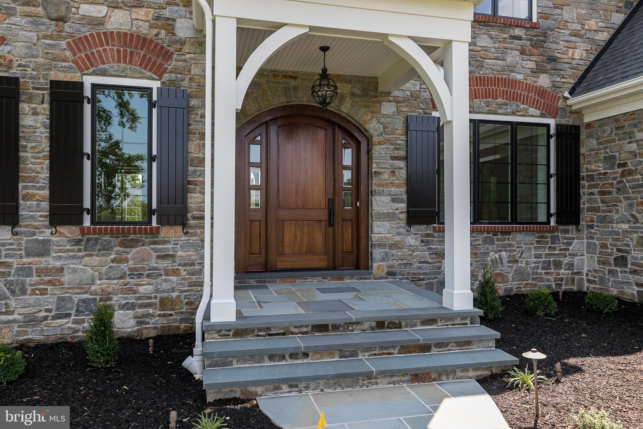 ESTATES AT HOWELL RIDGE - Residential