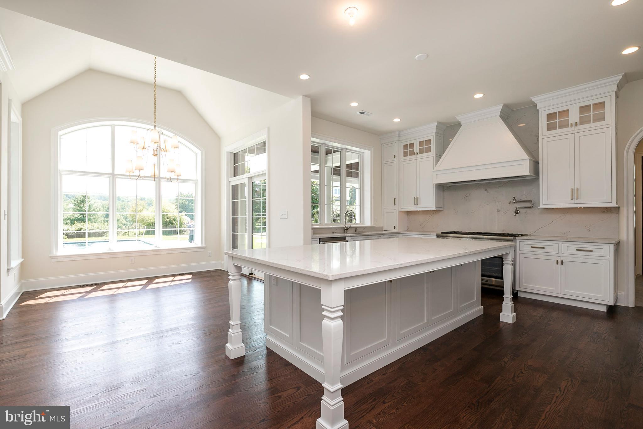 ESTATES AT HOWELL RIDGE - Residential