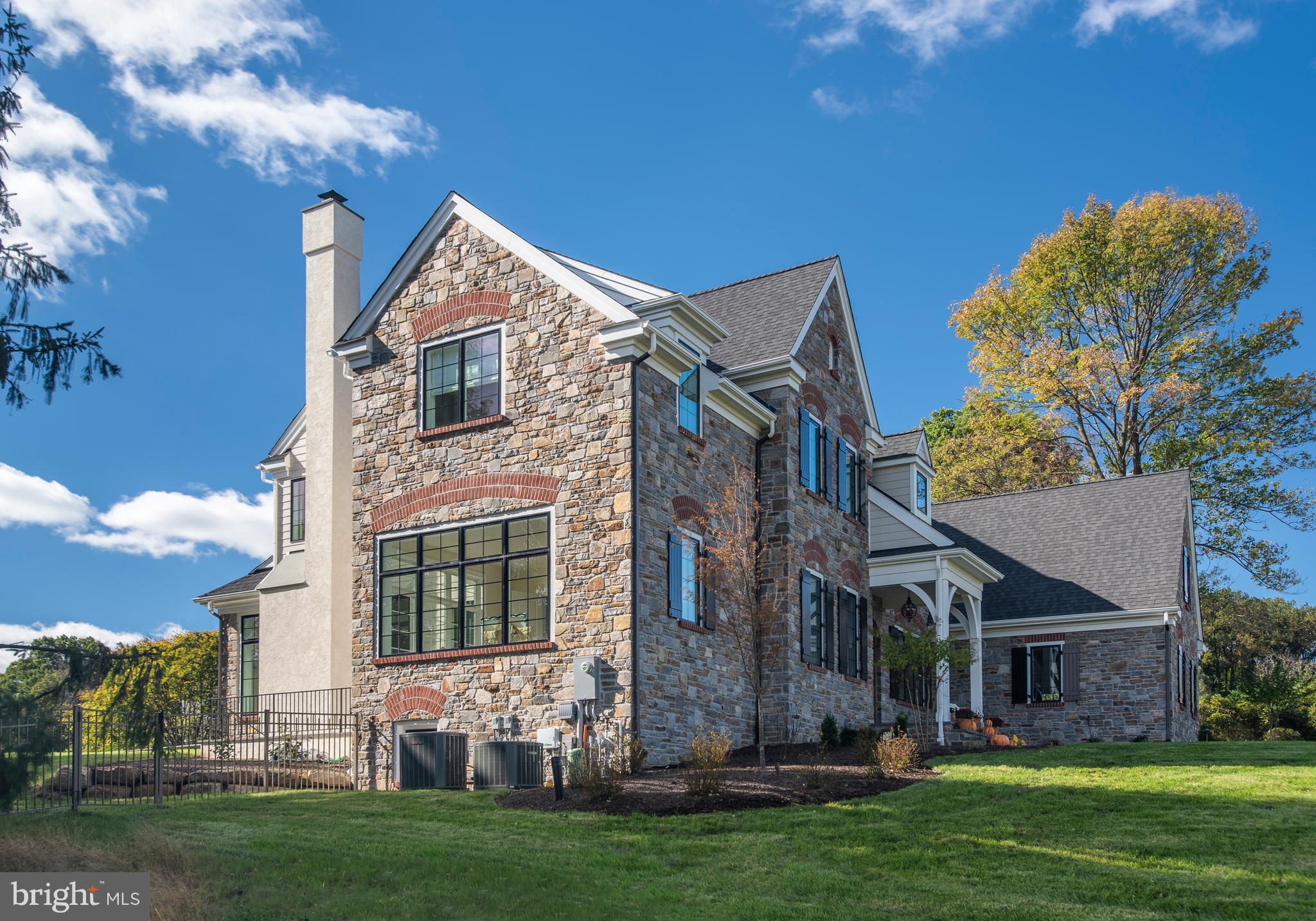 ESTATES AT HOWELL RIDGE - Residential