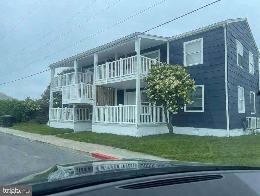 4  units each with 2bed one bath,  Updated life proof flooring in 3 or the 4 units.   all 4 units have split unit Hvac, and gas  tankless hot water heaters.  Separate utilities except water.  3 of 4W/D suites are 1 year old or less.