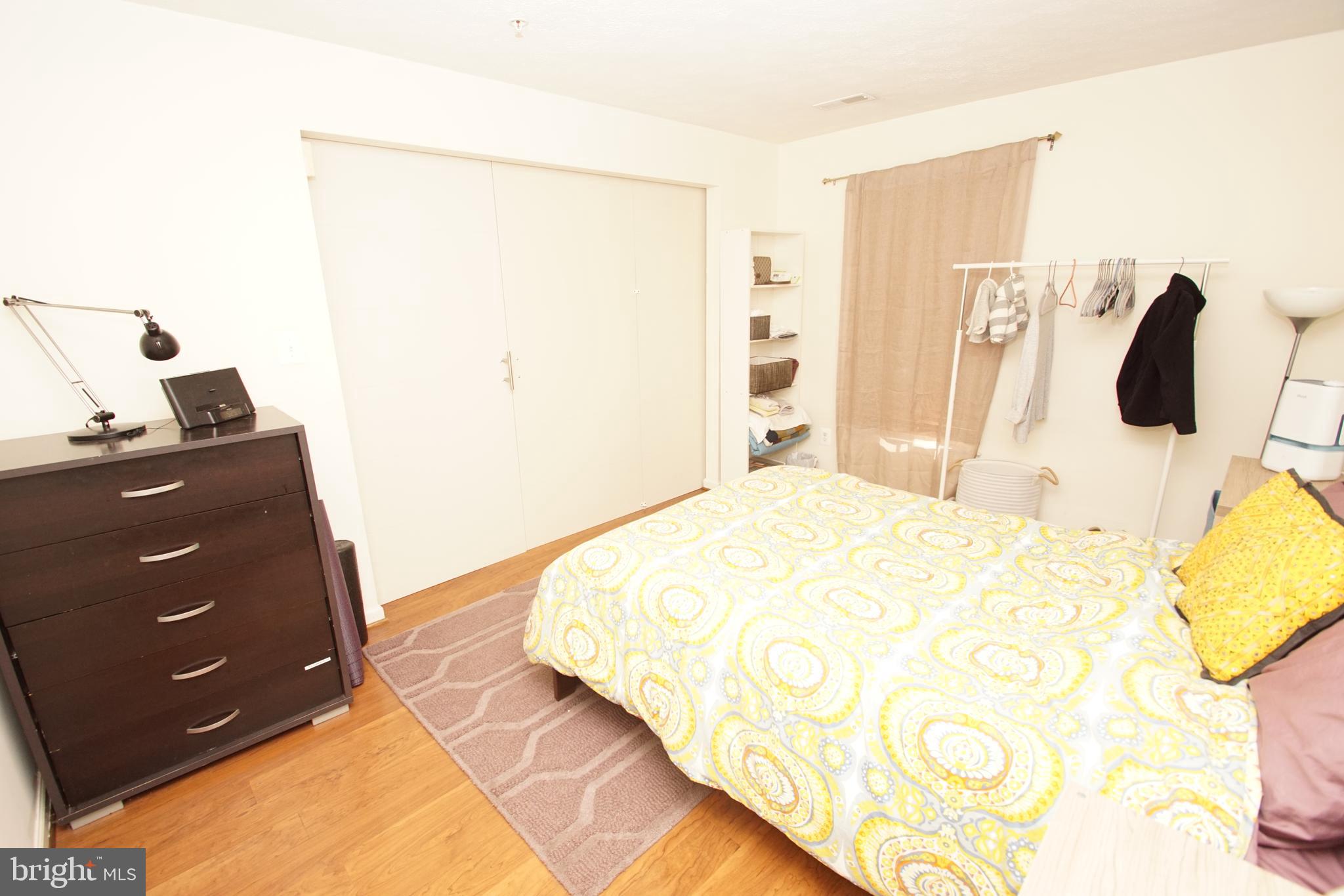 HOLLY WOODS - Residential