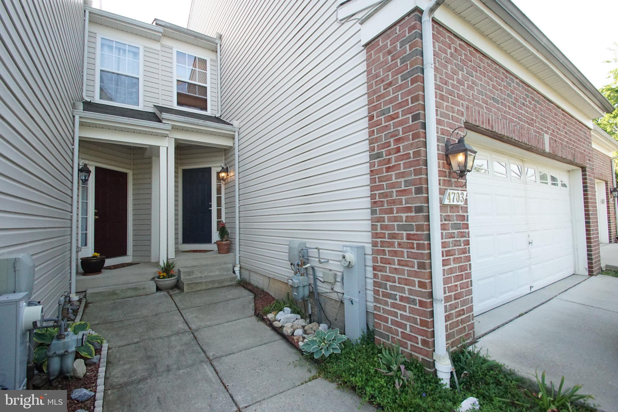 HOLLY WOODS - Residential