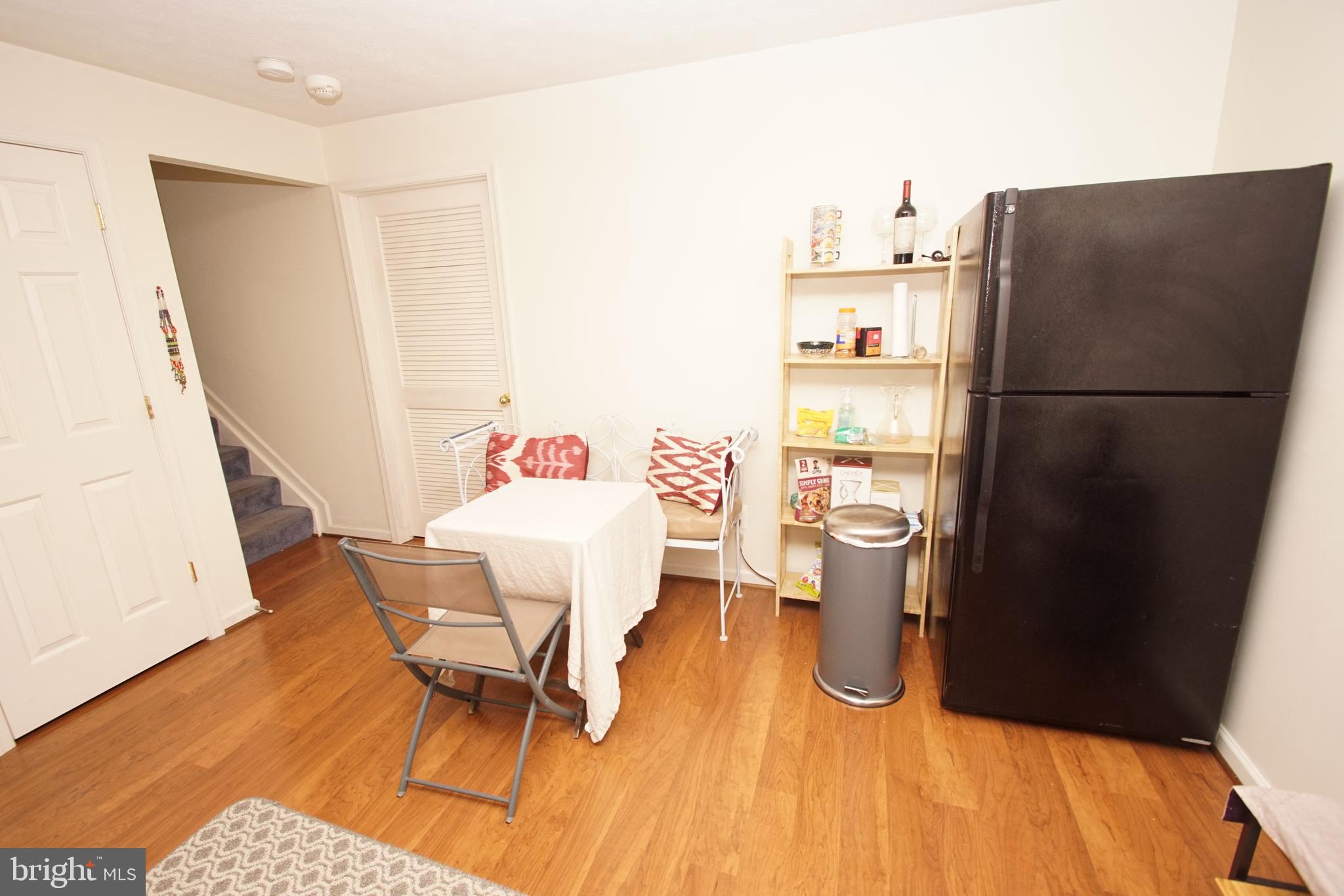 HOLLY WOODS - Residential