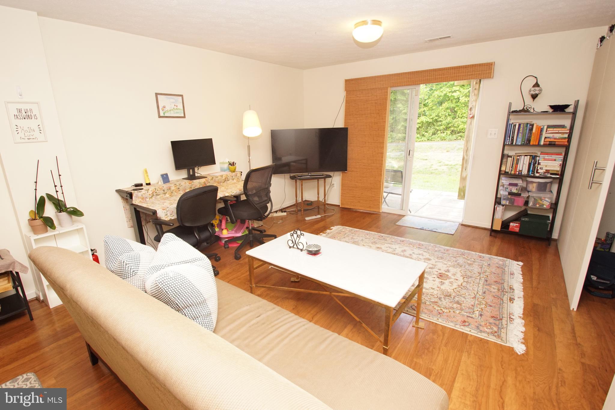 HOLLY WOODS - Residential