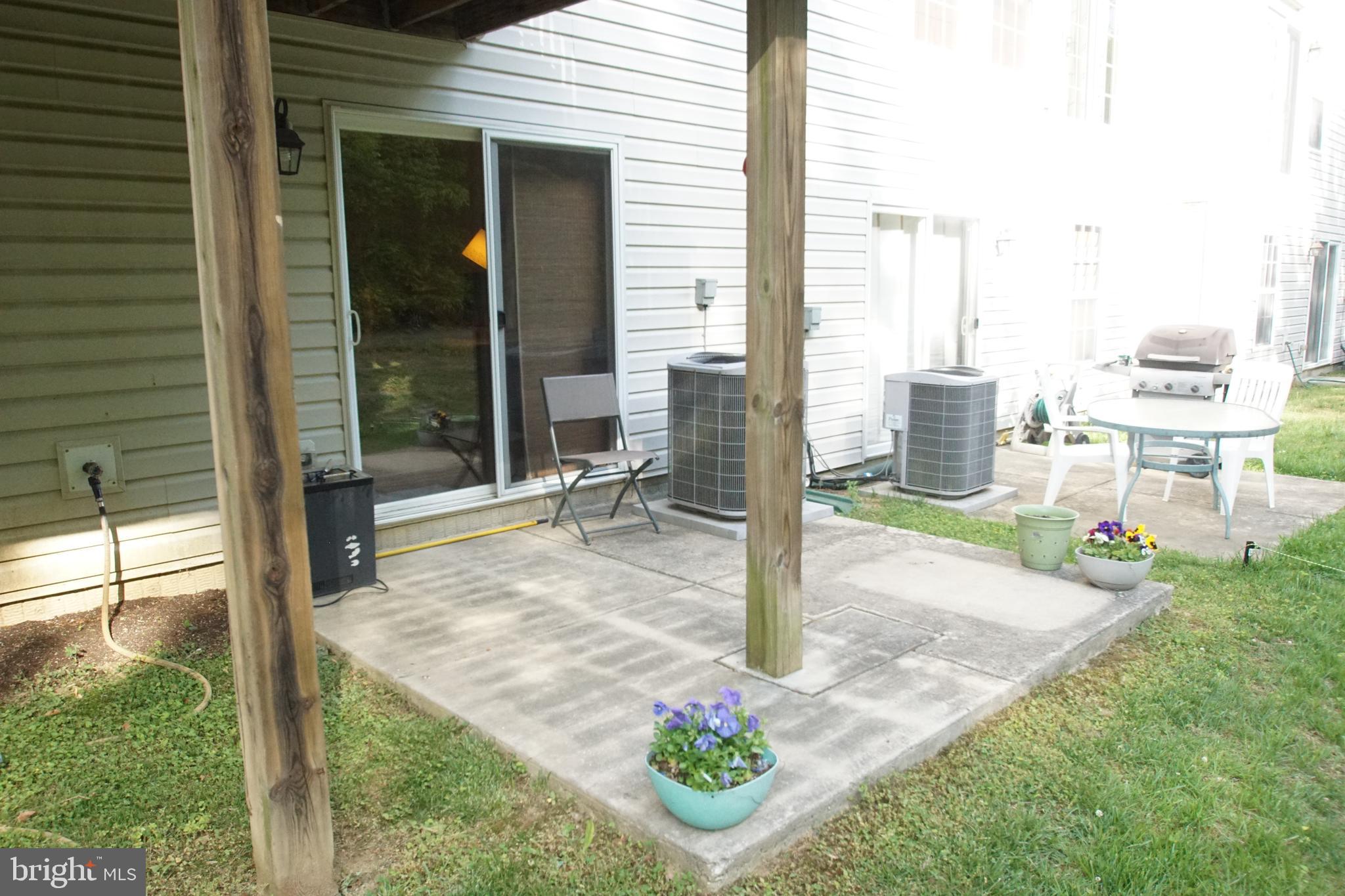 HOLLY WOODS - Residential