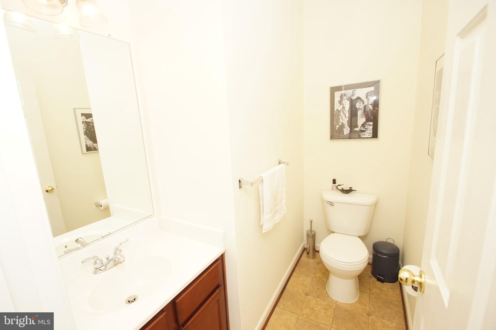 HOLLY WOODS - Residential