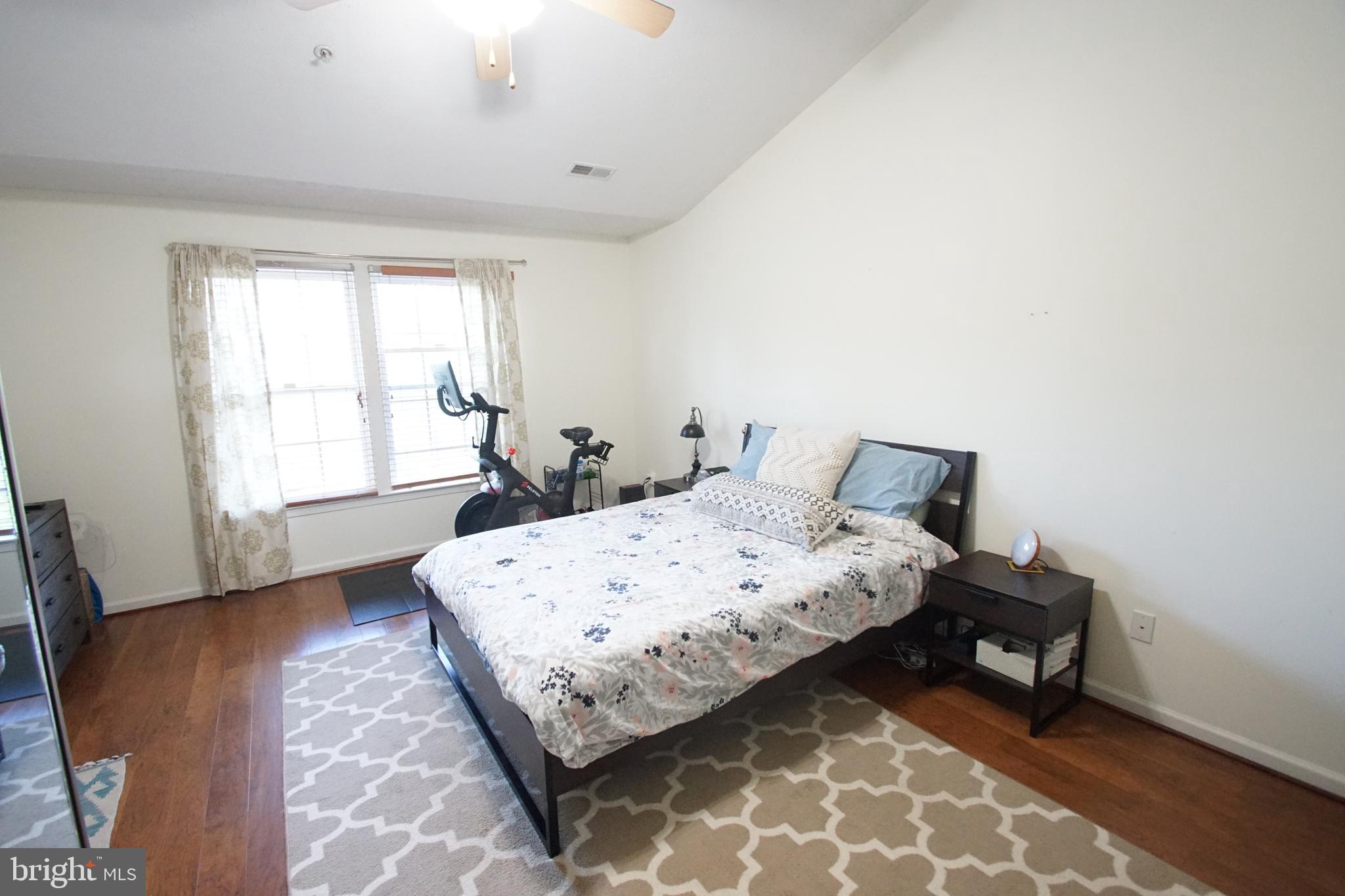 HOLLY WOODS - Residential