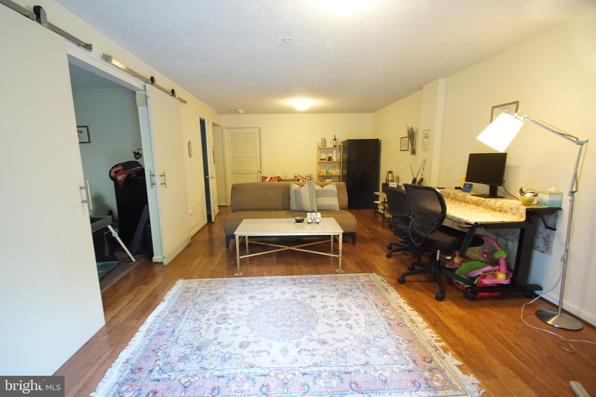 HOLLY WOODS - Residential