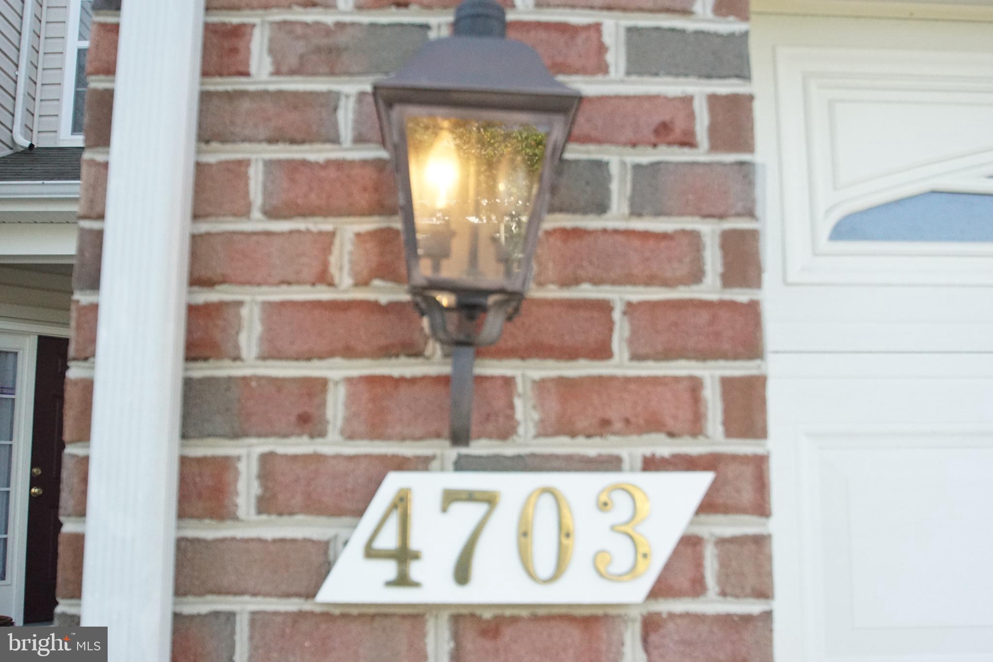 HOLLY WOODS - Residential