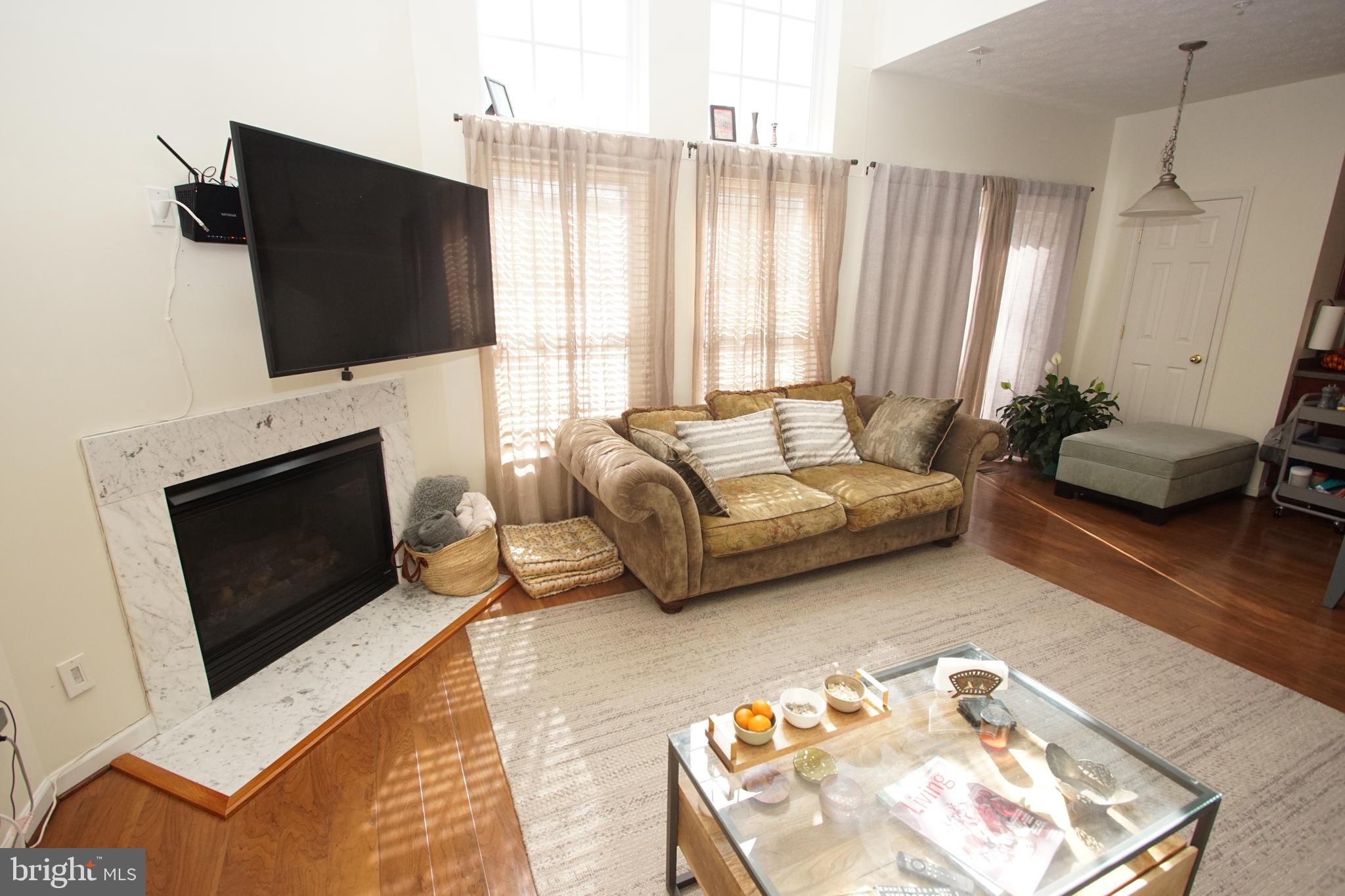 HOLLY WOODS - Residential