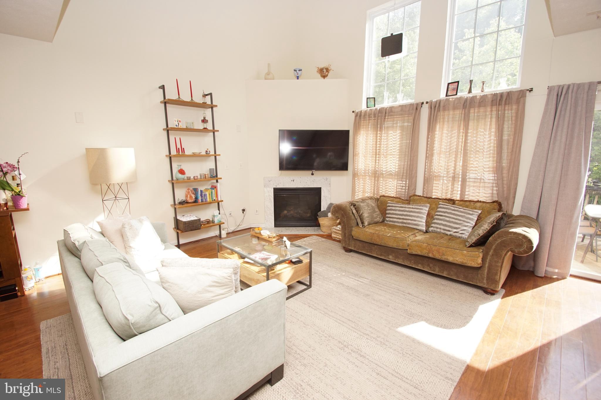 HOLLY WOODS - Residential