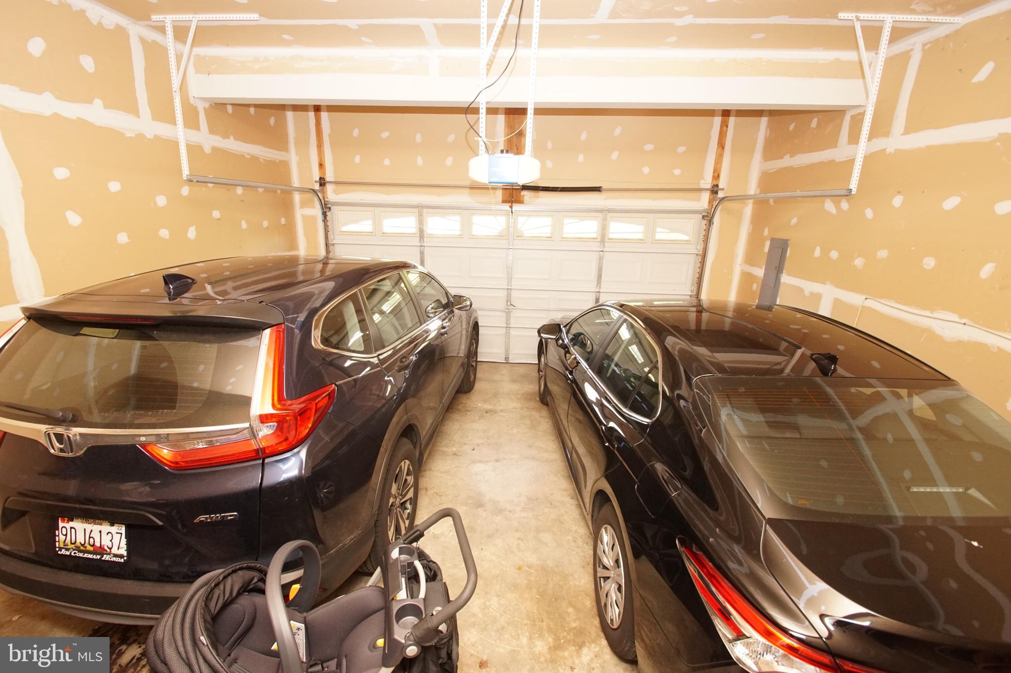 HOLLY WOODS - Residential