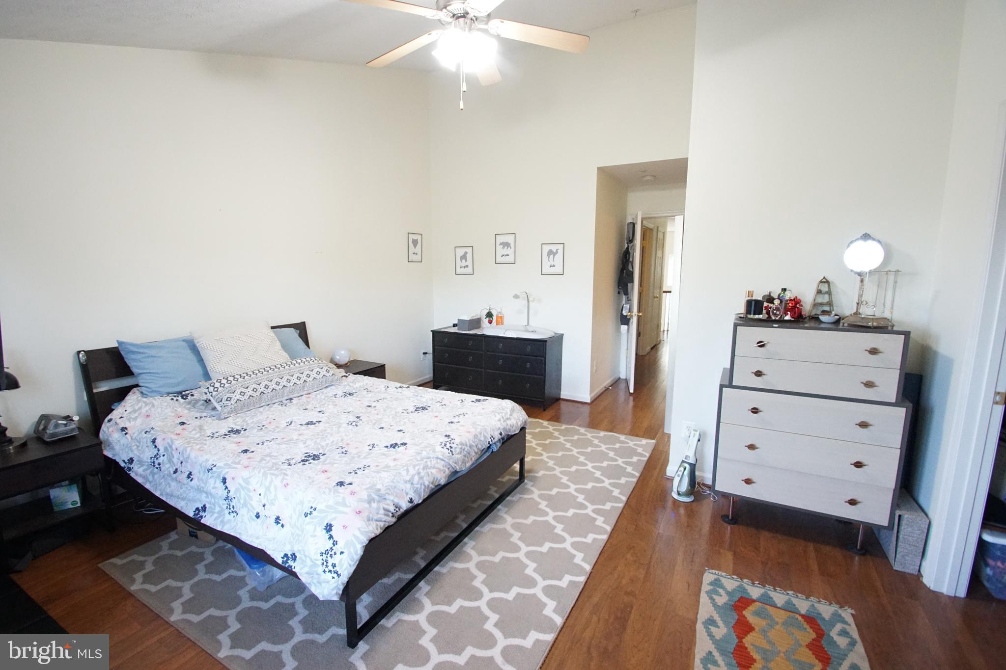 HOLLY WOODS - Residential