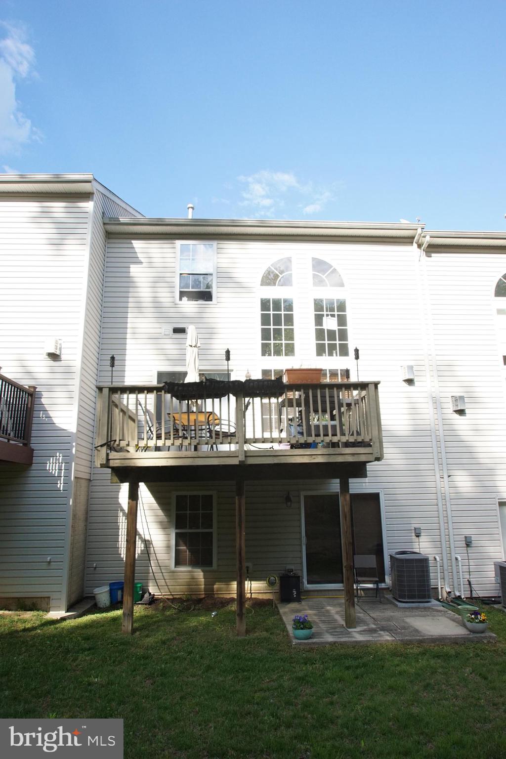 HOLLY WOODS - Residential