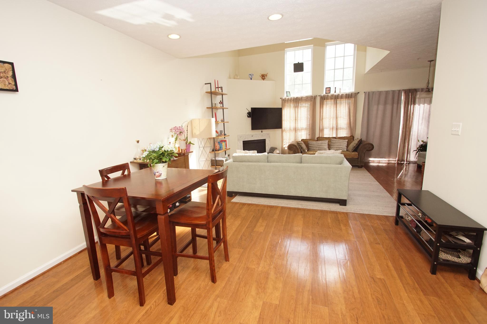 HOLLY WOODS - Residential