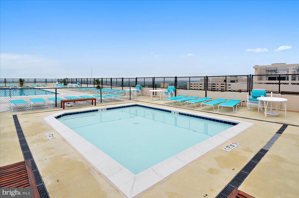 CHEVY CHASE - Residential