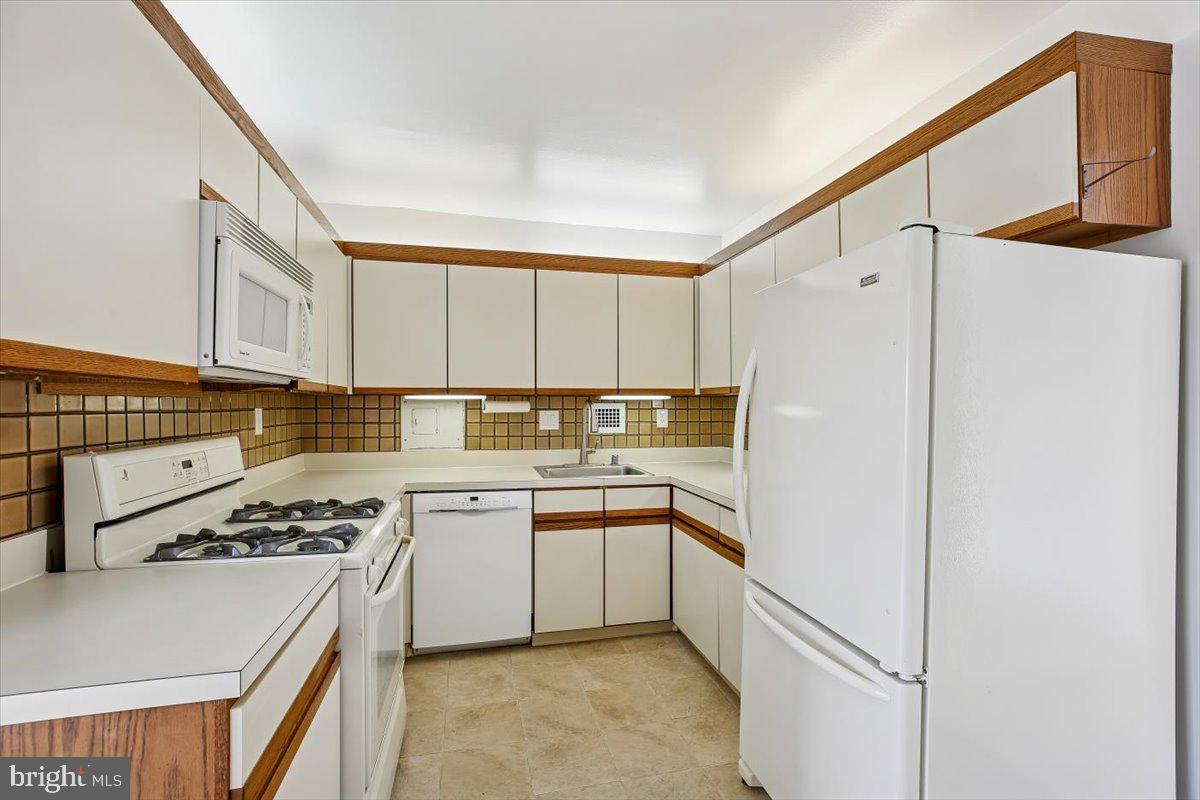 CHEVY CHASE - Residential