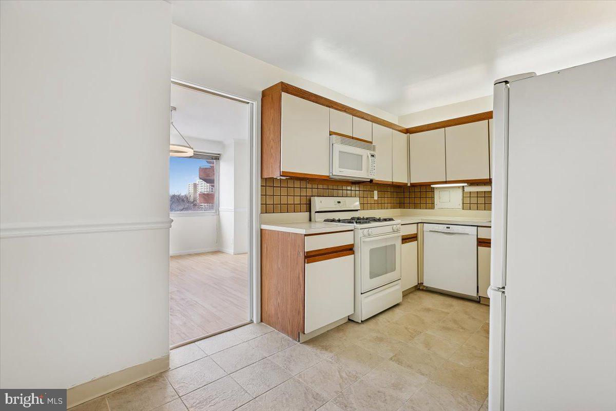 CHEVY CHASE - Residential