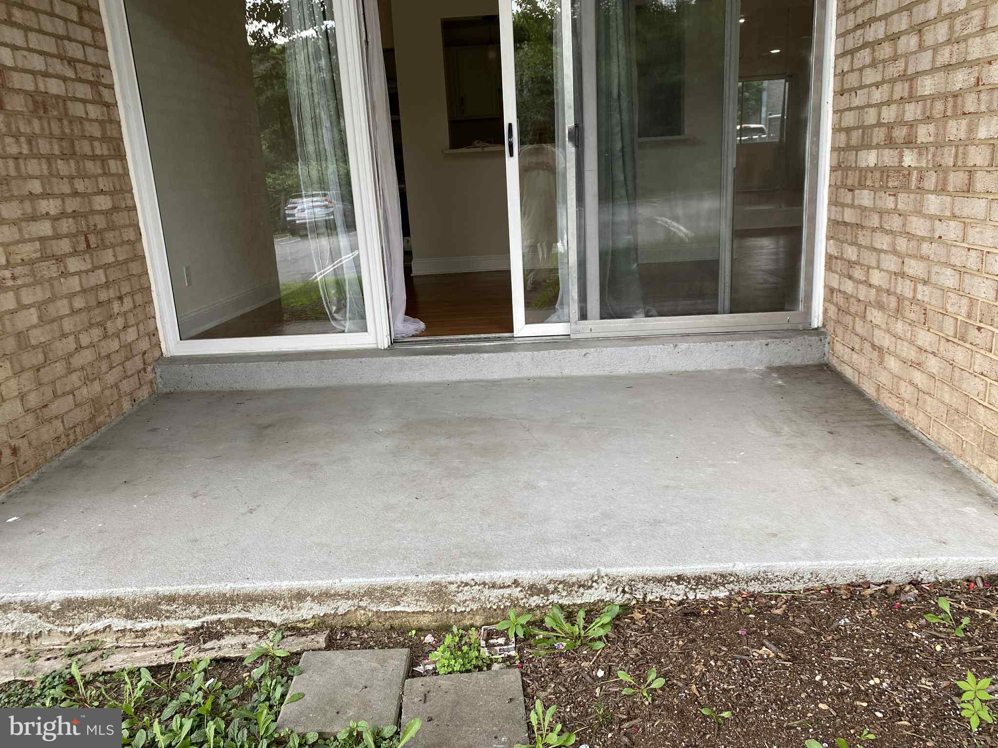 YORKTOWNE SQUARE - Residential