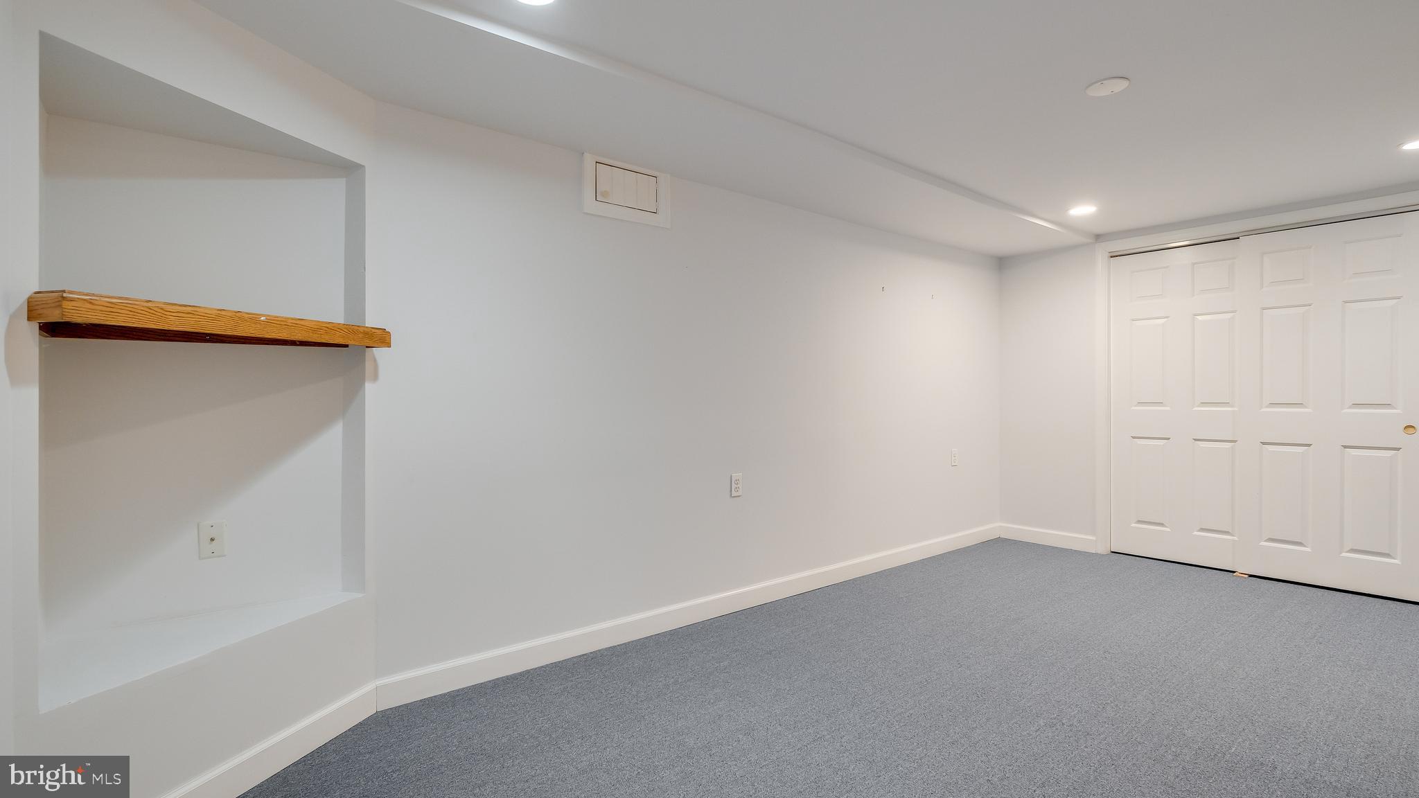 SANDY RIDGE ACRES - Residential