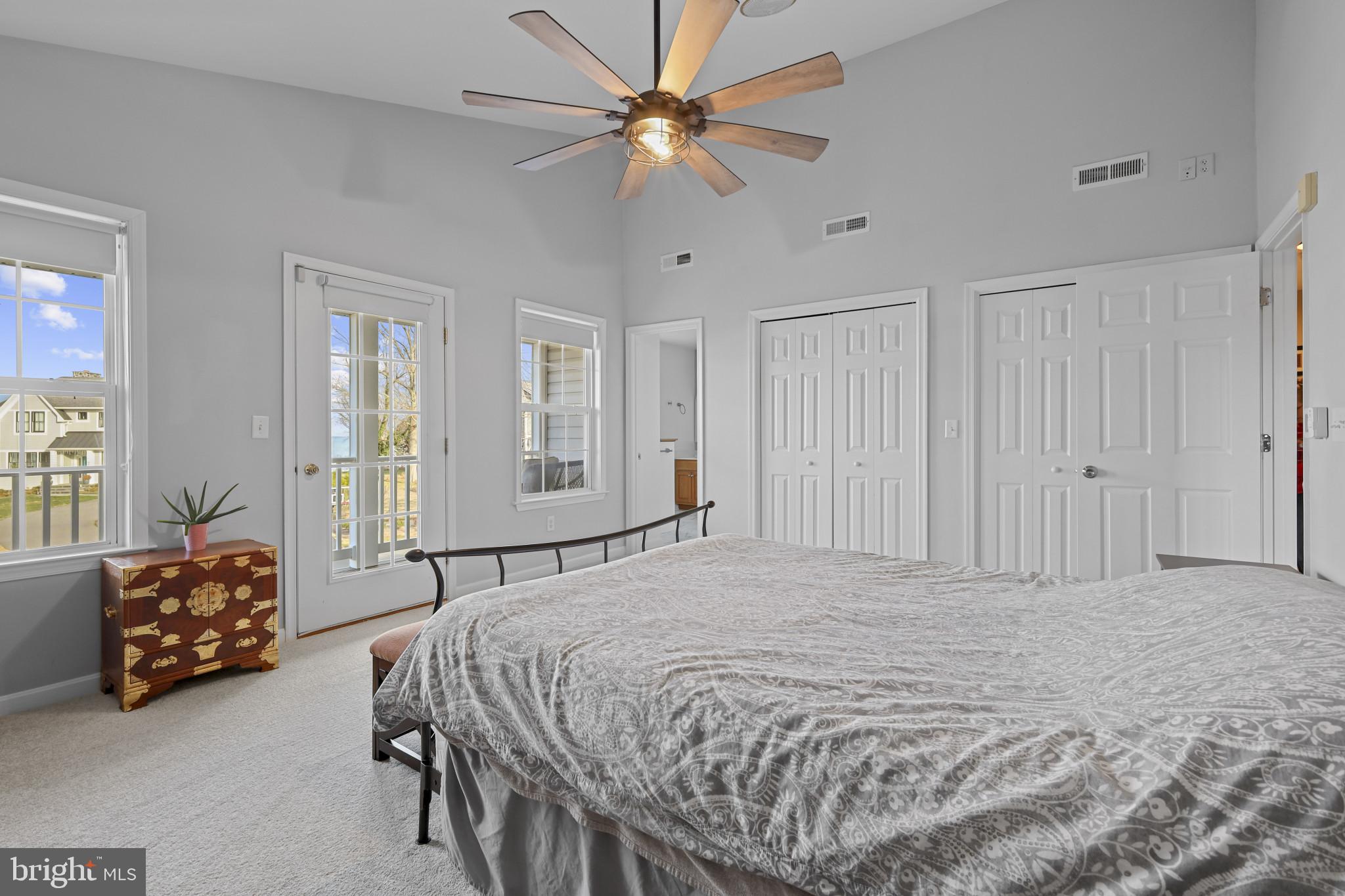 SAUNDERS POINT - Residential