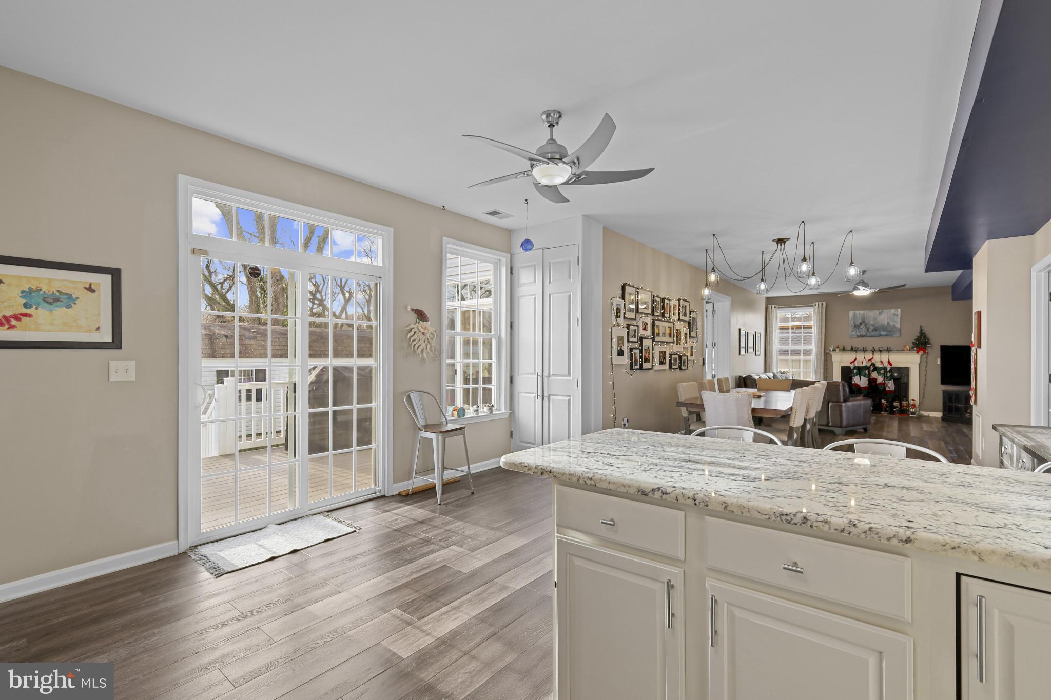 SAUNDERS POINT - Residential