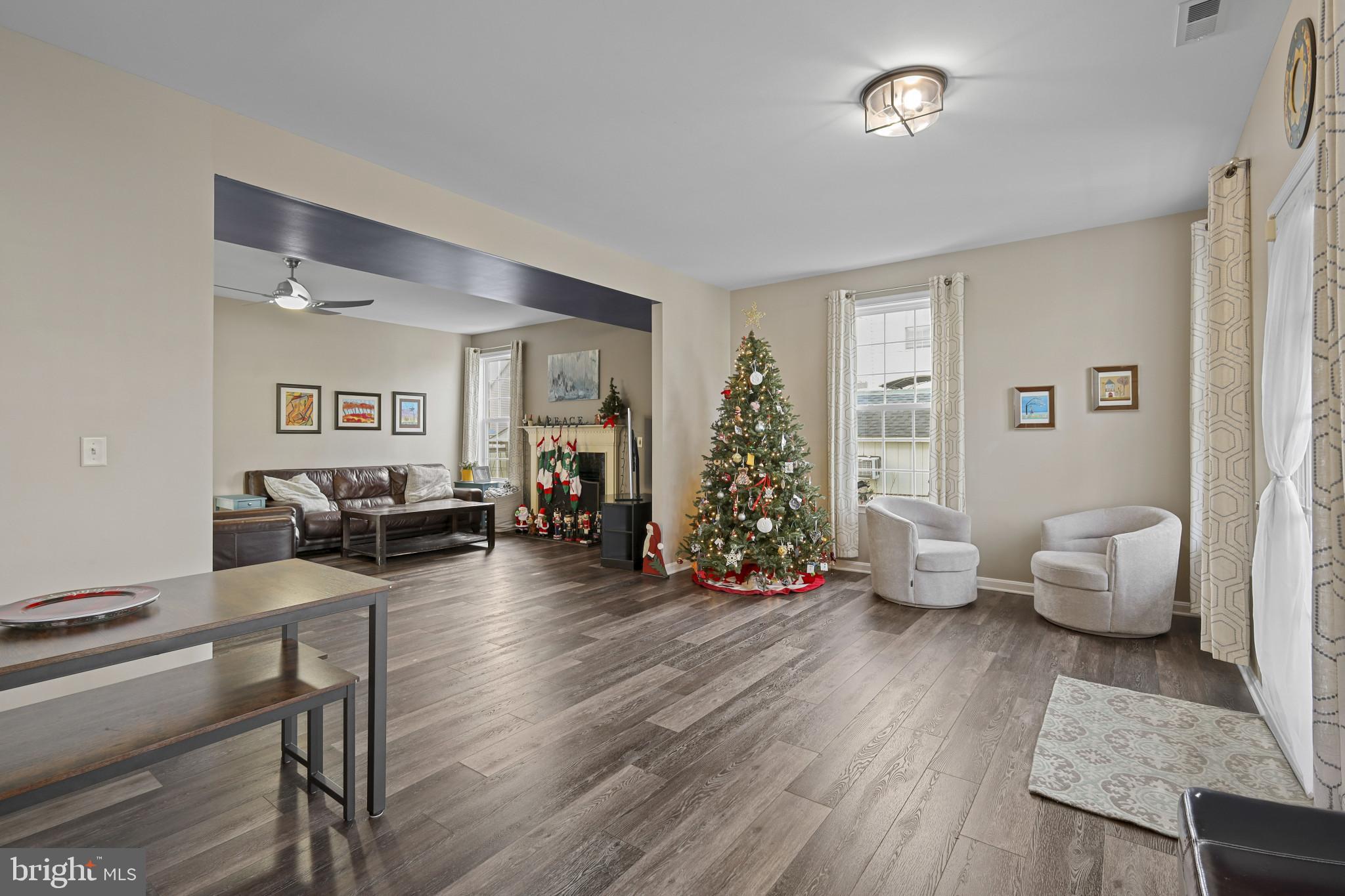 SAUNDERS POINT - Residential