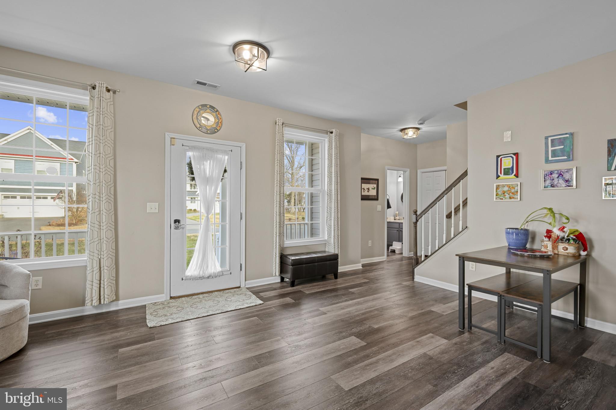 SAUNDERS POINT - Residential