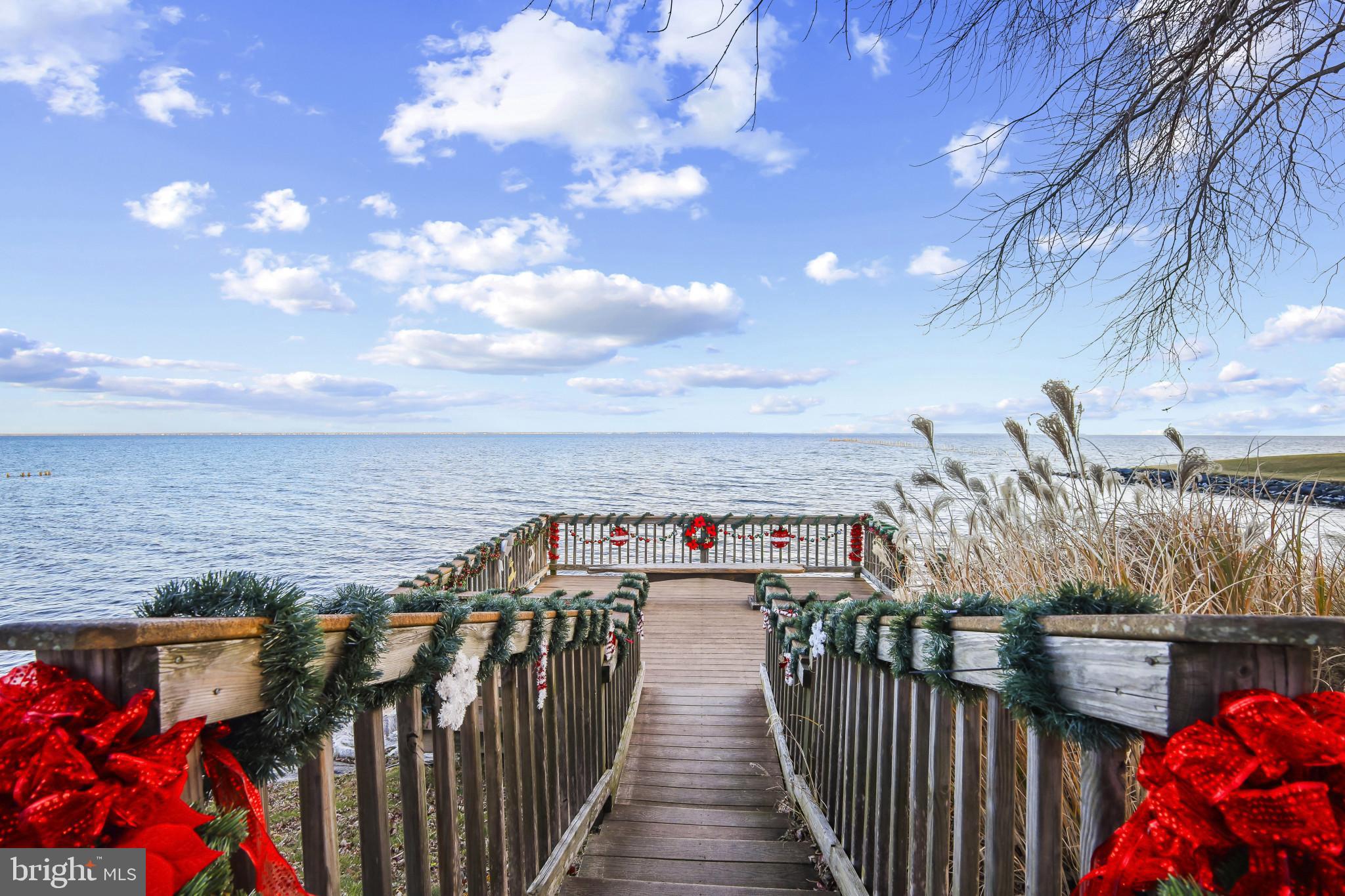 SAUNDERS POINT - Residential