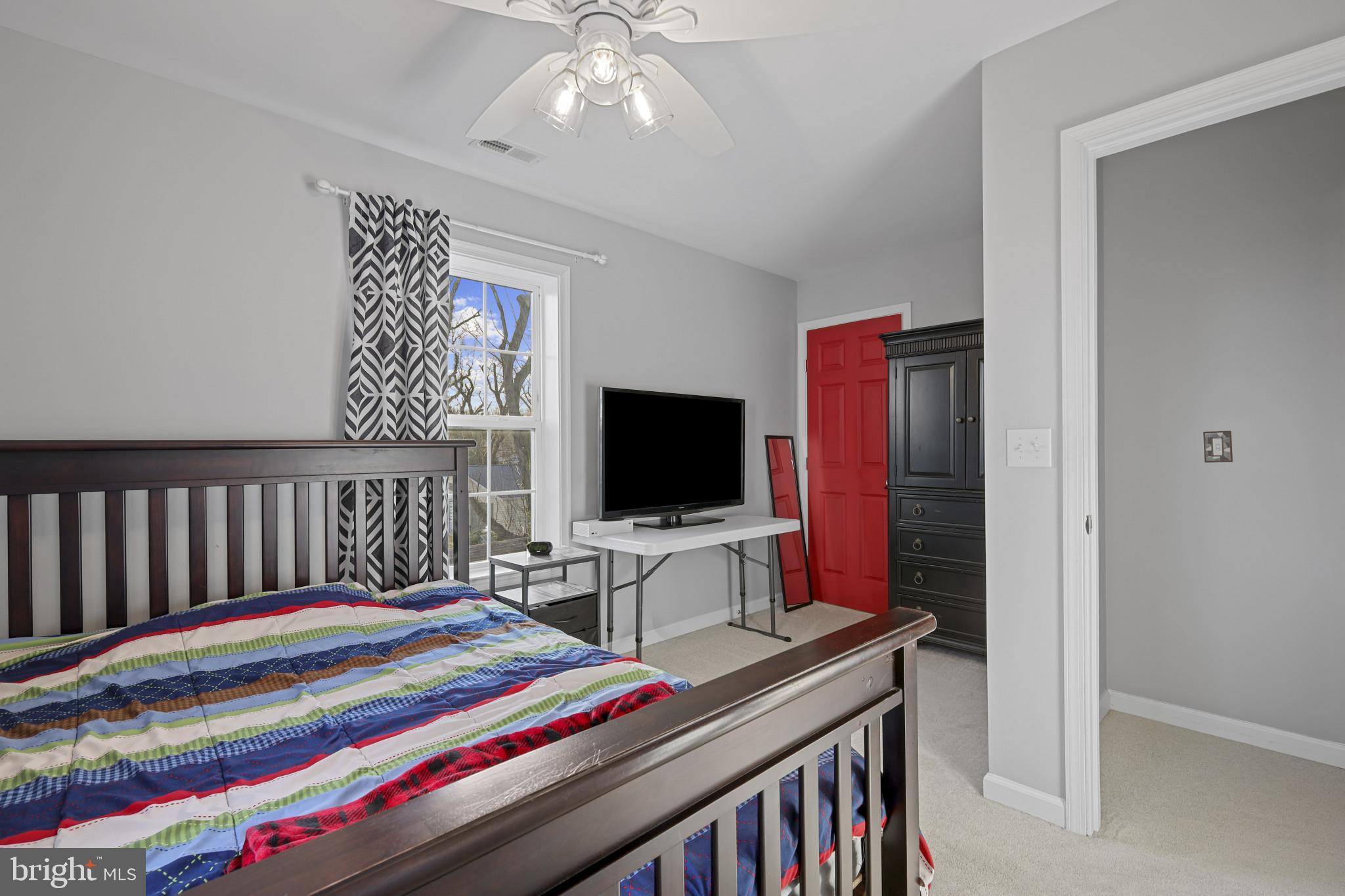 SAUNDERS POINT - Residential