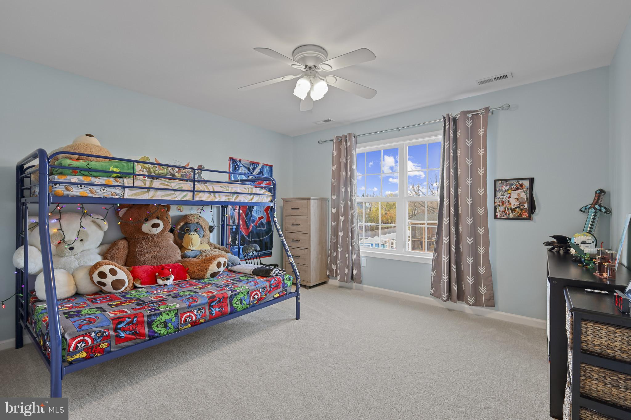 SAUNDERS POINT - Residential