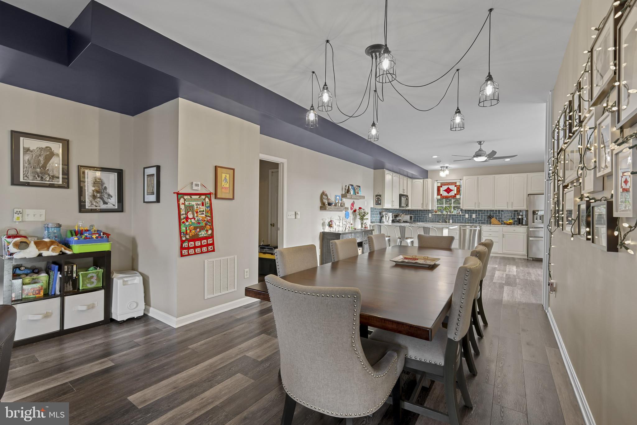 SAUNDERS POINT - Residential