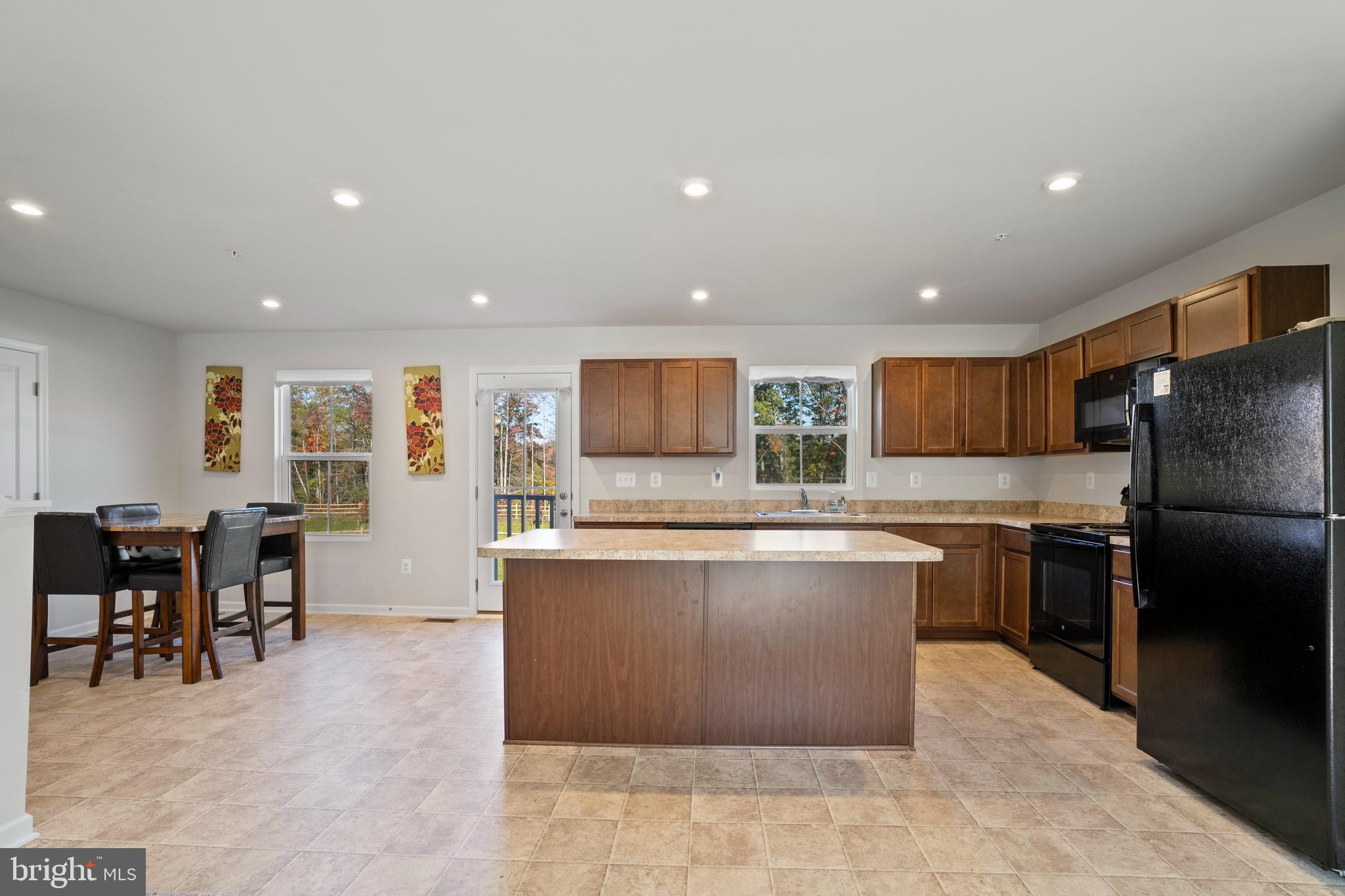 RIDGELY FOREST - Residential