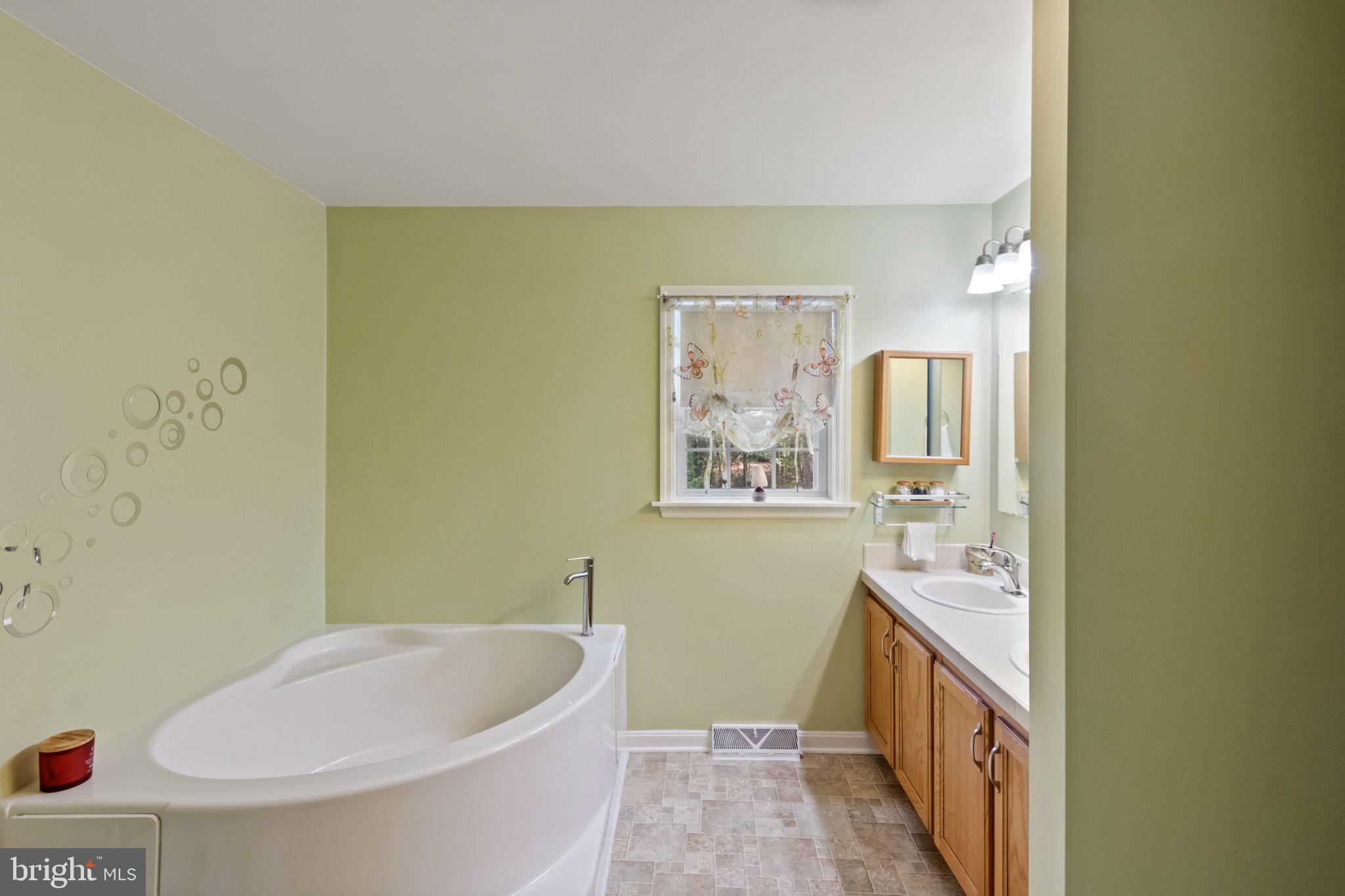 CABIN POINT - Residential