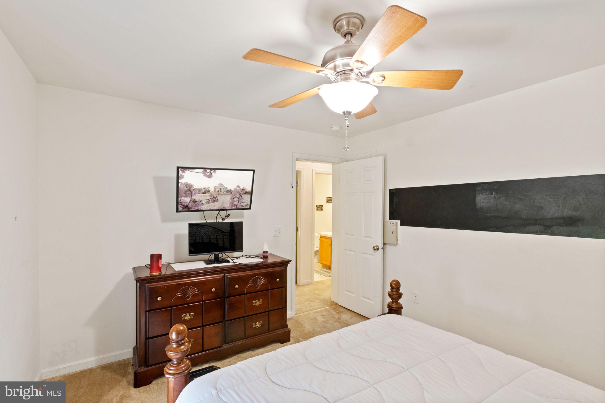 CABIN POINT - Residential