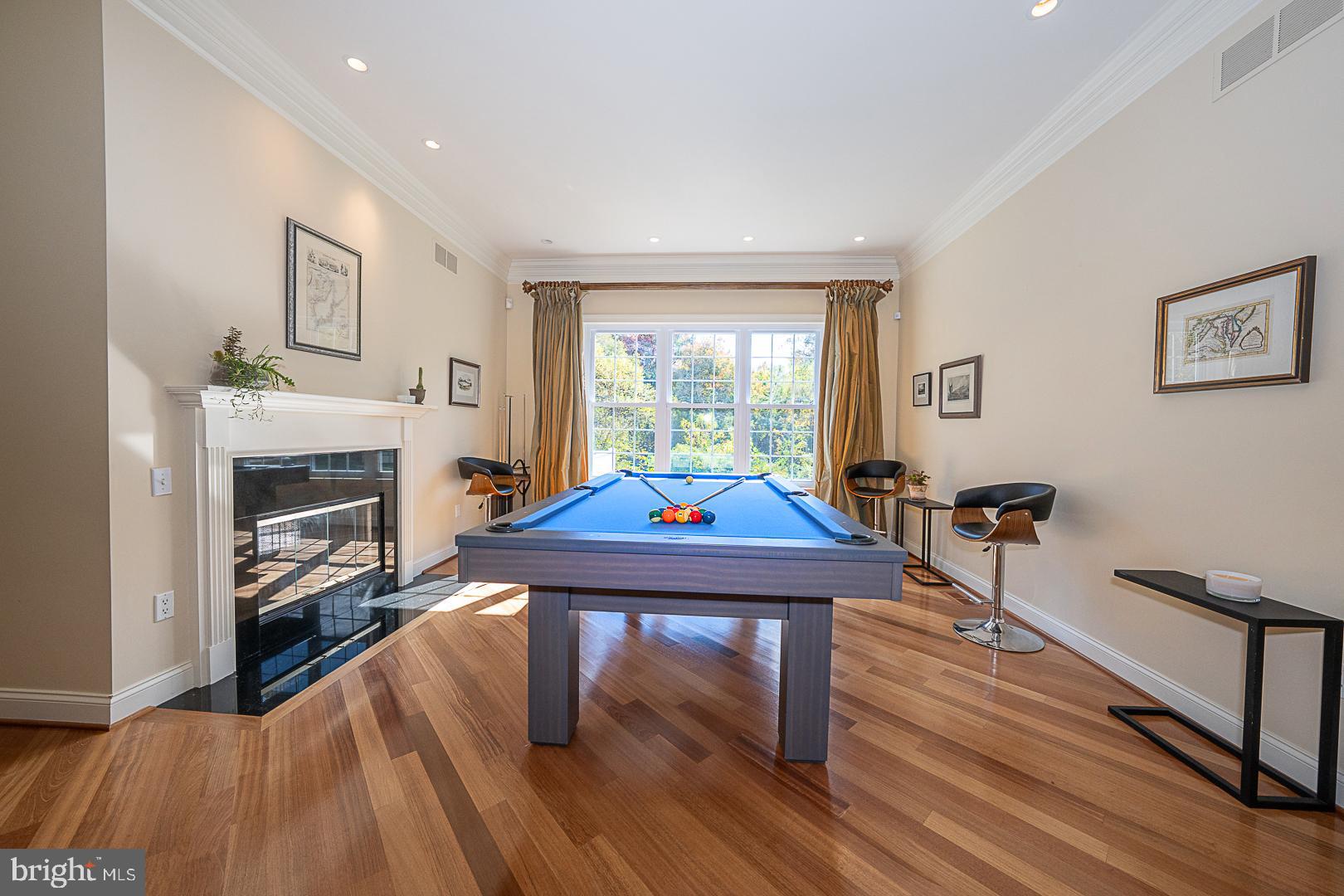 CHERRY CREEK - Residential