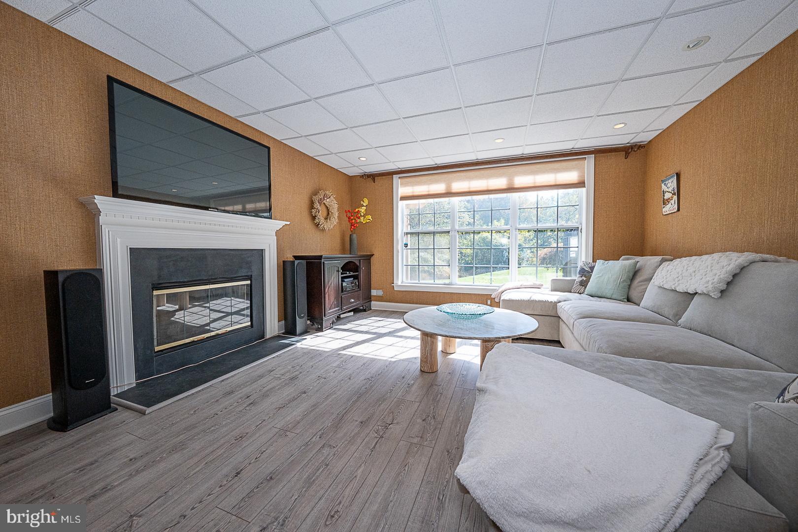 CHERRY CREEK - Residential