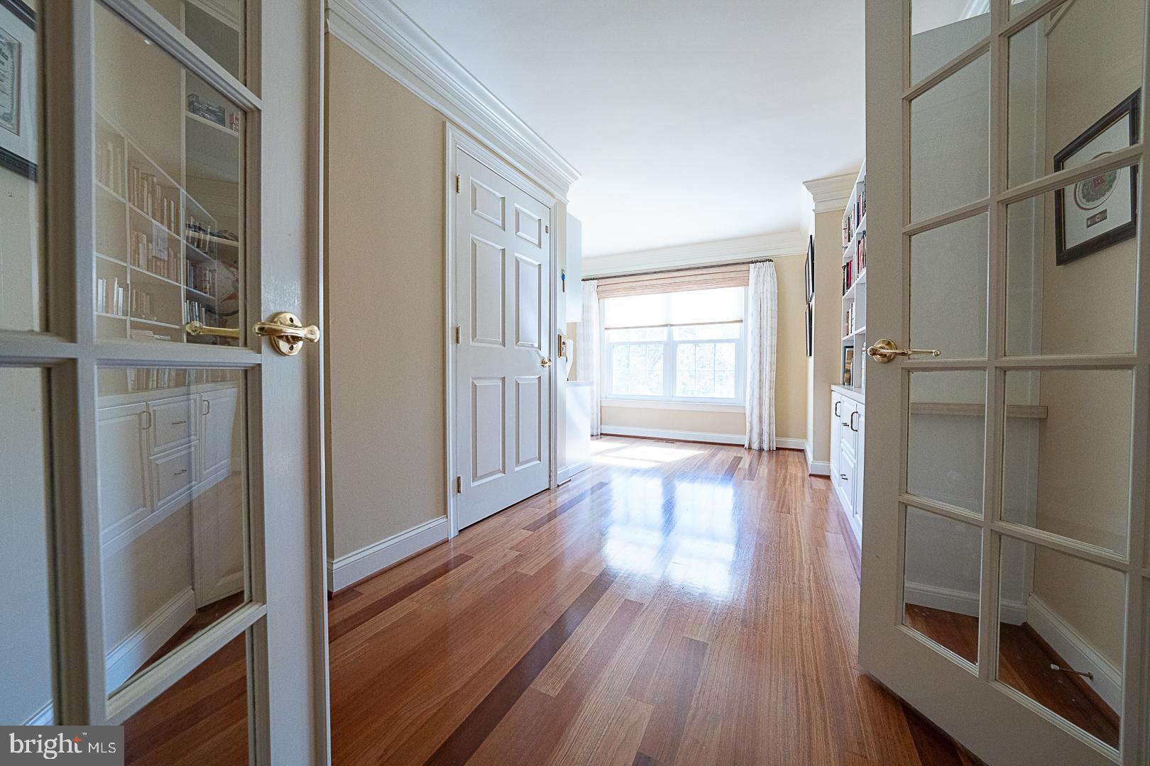 CHERRY CREEK - Residential