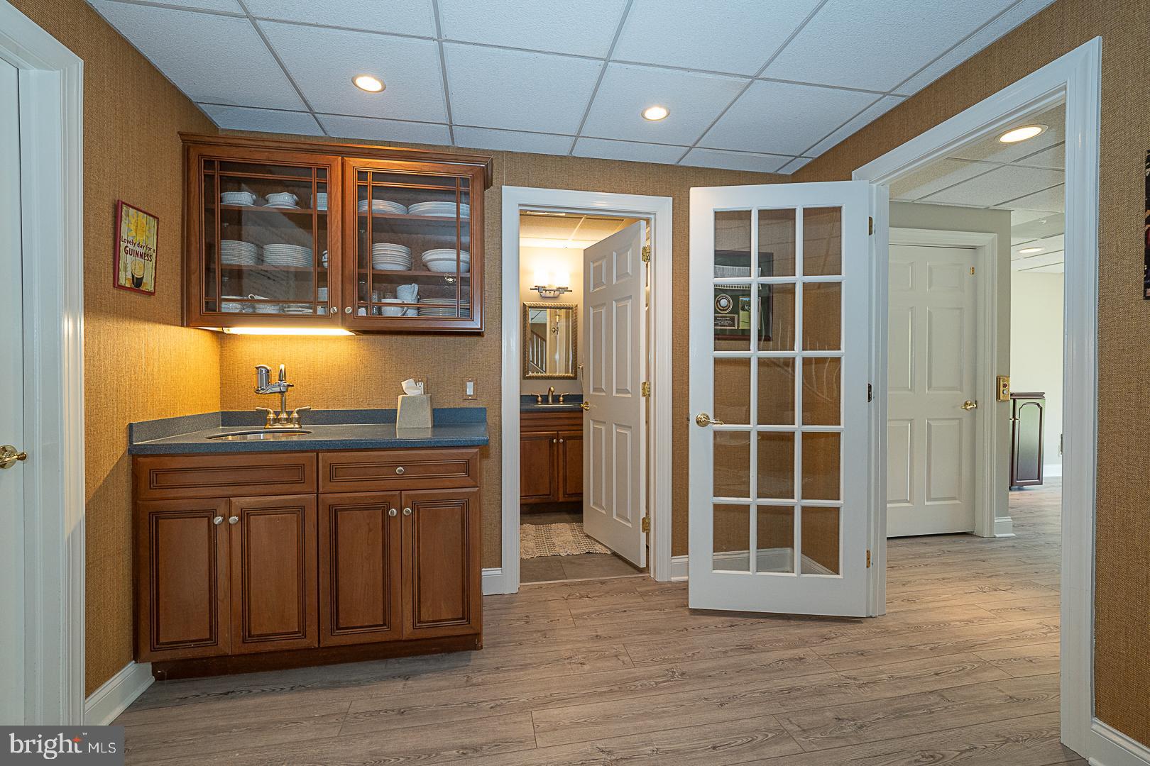 CHERRY CREEK - Residential