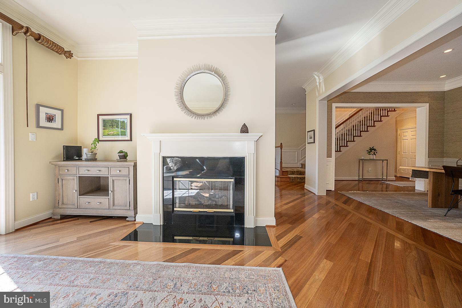 CHERRY CREEK - Residential