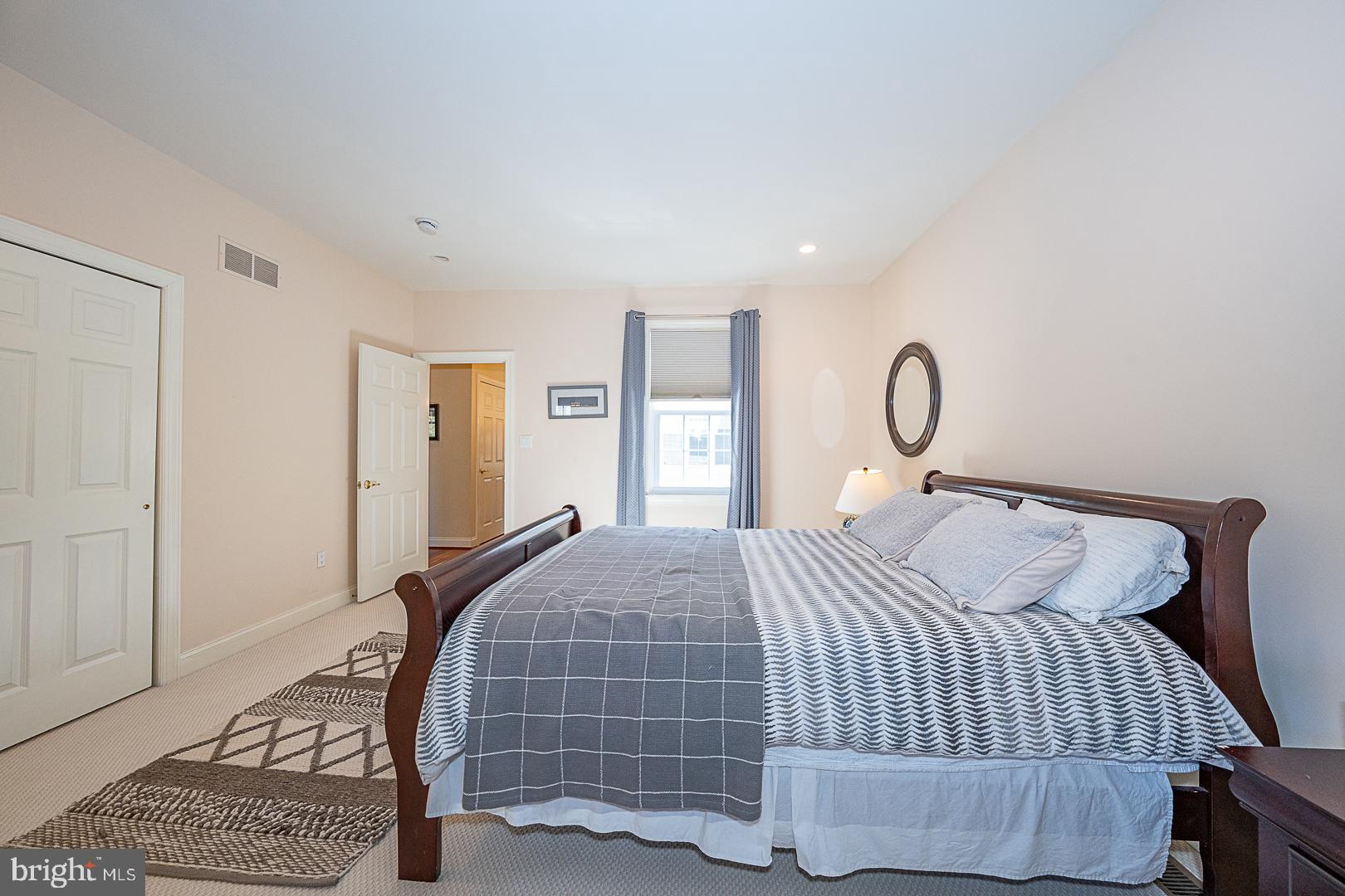 CHERRY CREEK - Residential