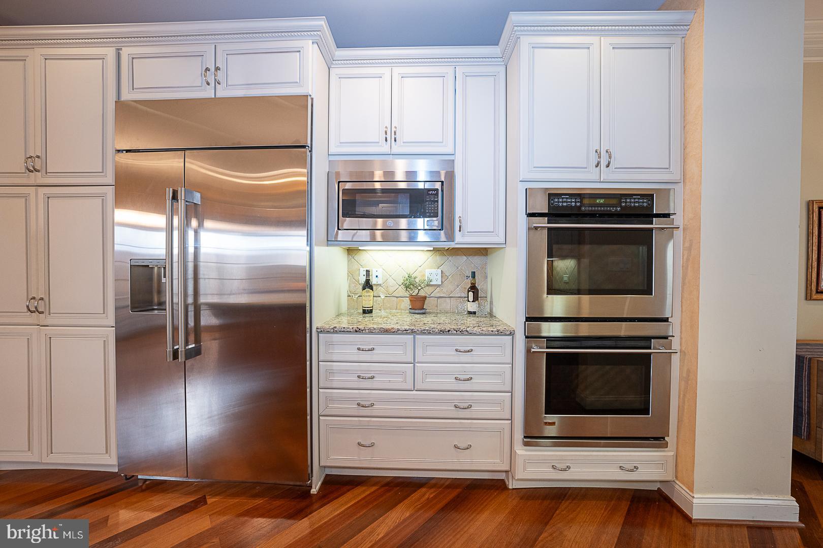 CHERRY CREEK - Residential