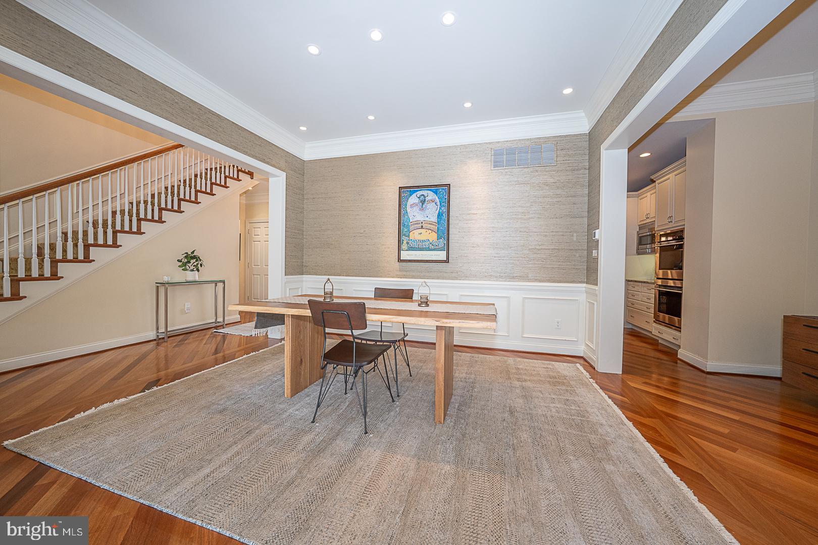 CHERRY CREEK - Residential