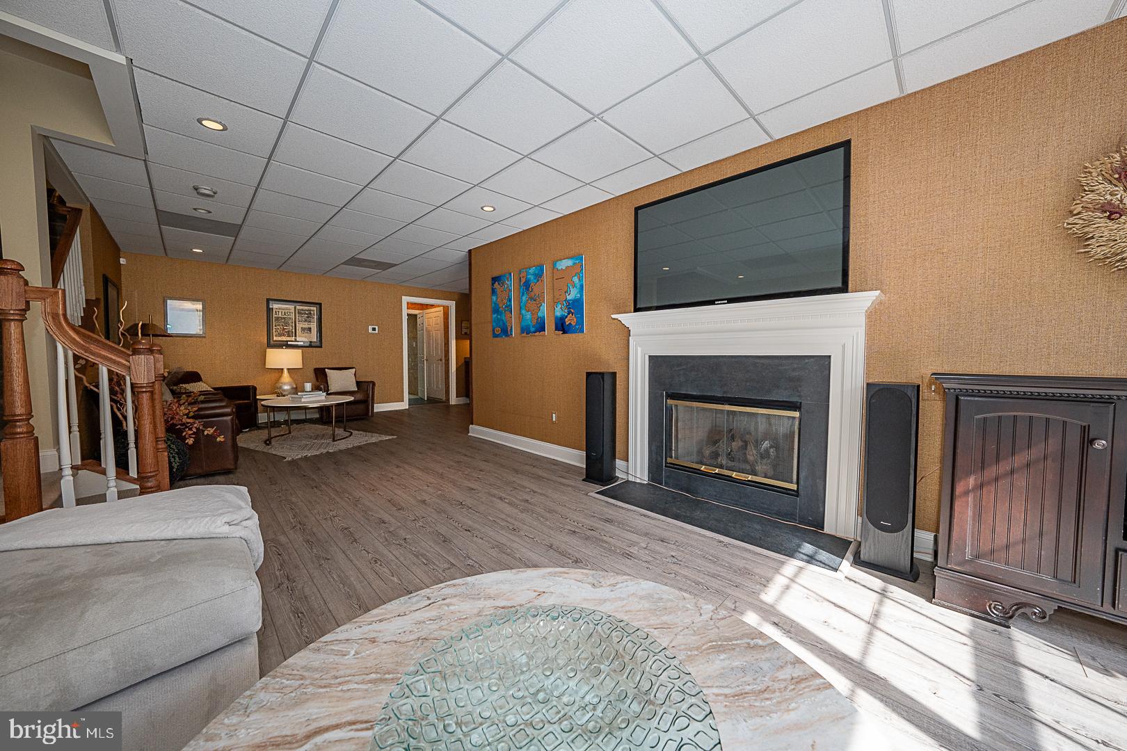 CHERRY CREEK - Residential