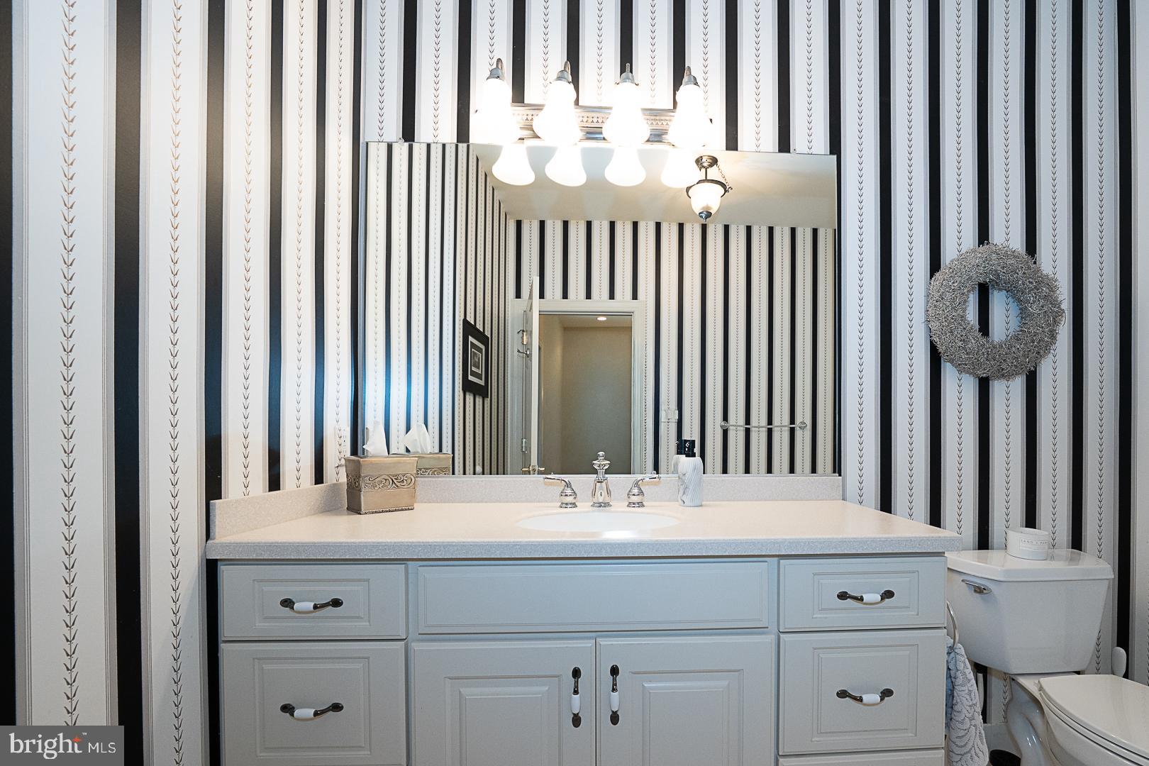 CHERRY CREEK - Residential