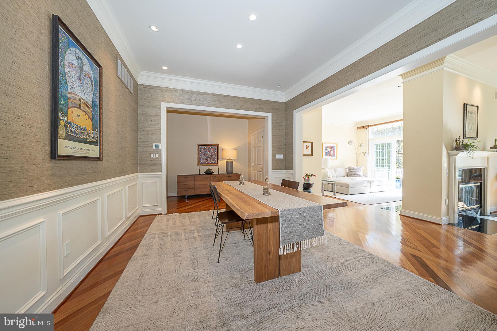 CHERRY CREEK - Residential