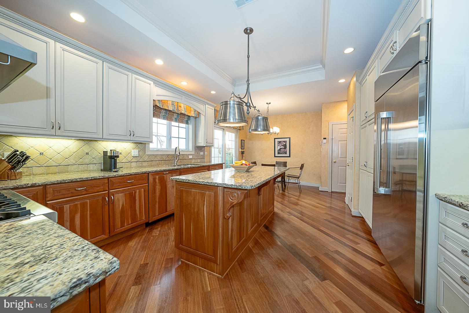 CHERRY CREEK - Residential