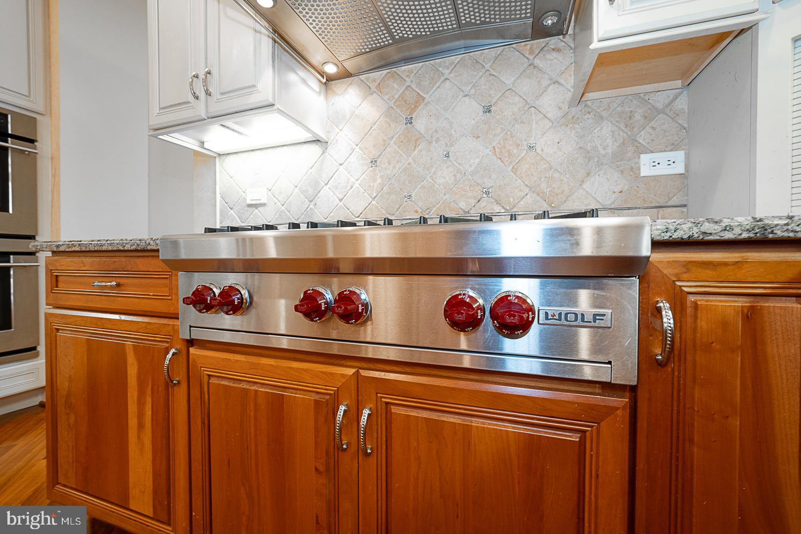 CHERRY CREEK - Residential