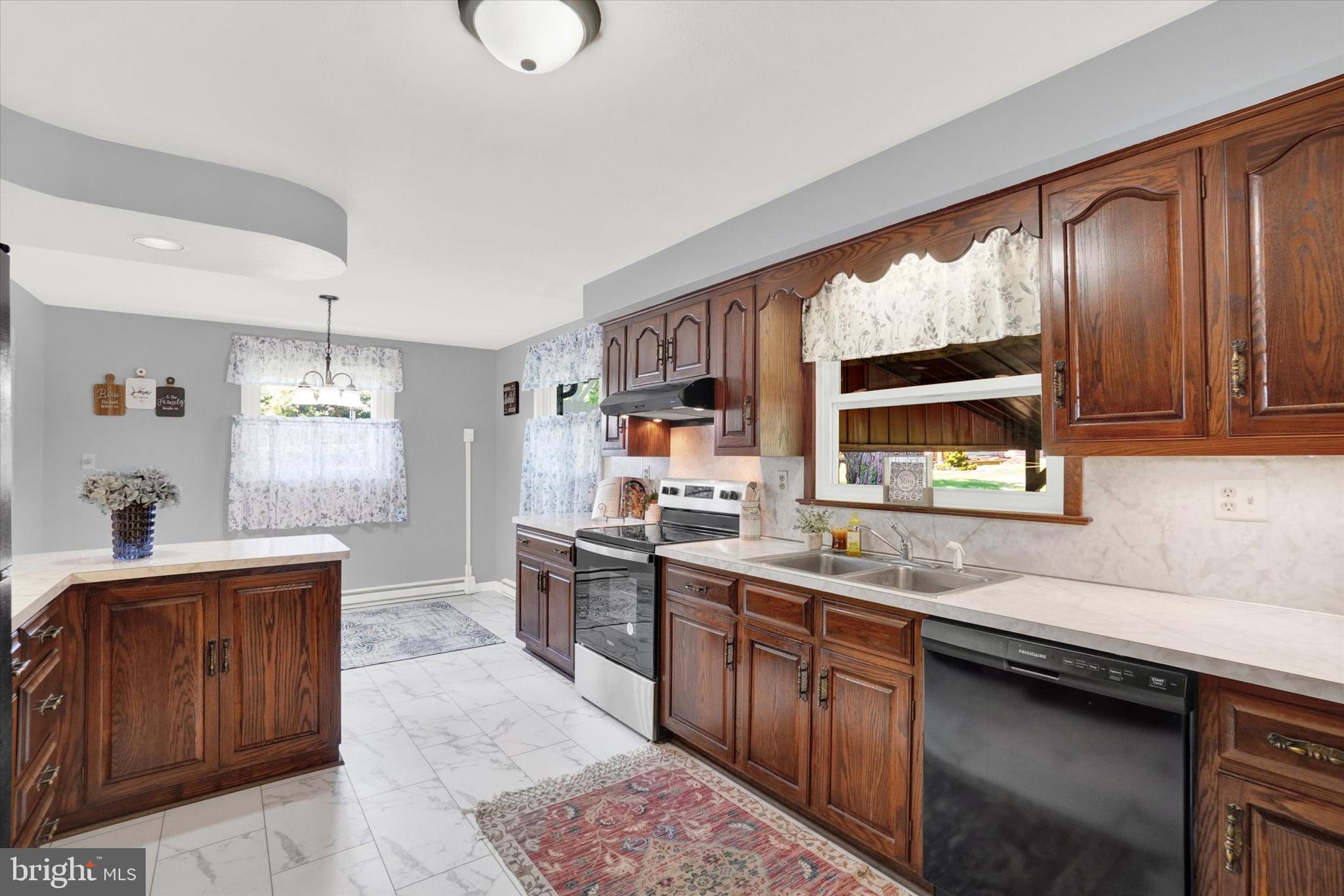 BRIGADOON - Residential